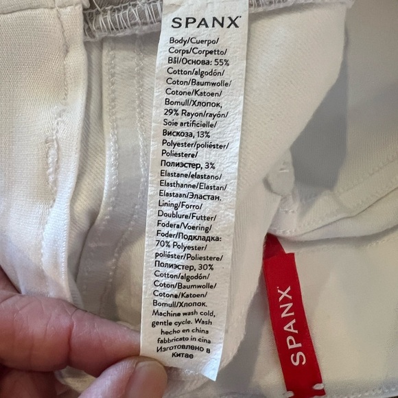 Spanx Women’s On The Go 6” Shorts Classic White Size M 4Pockets Stretch Cotton - Picture 10 of 11